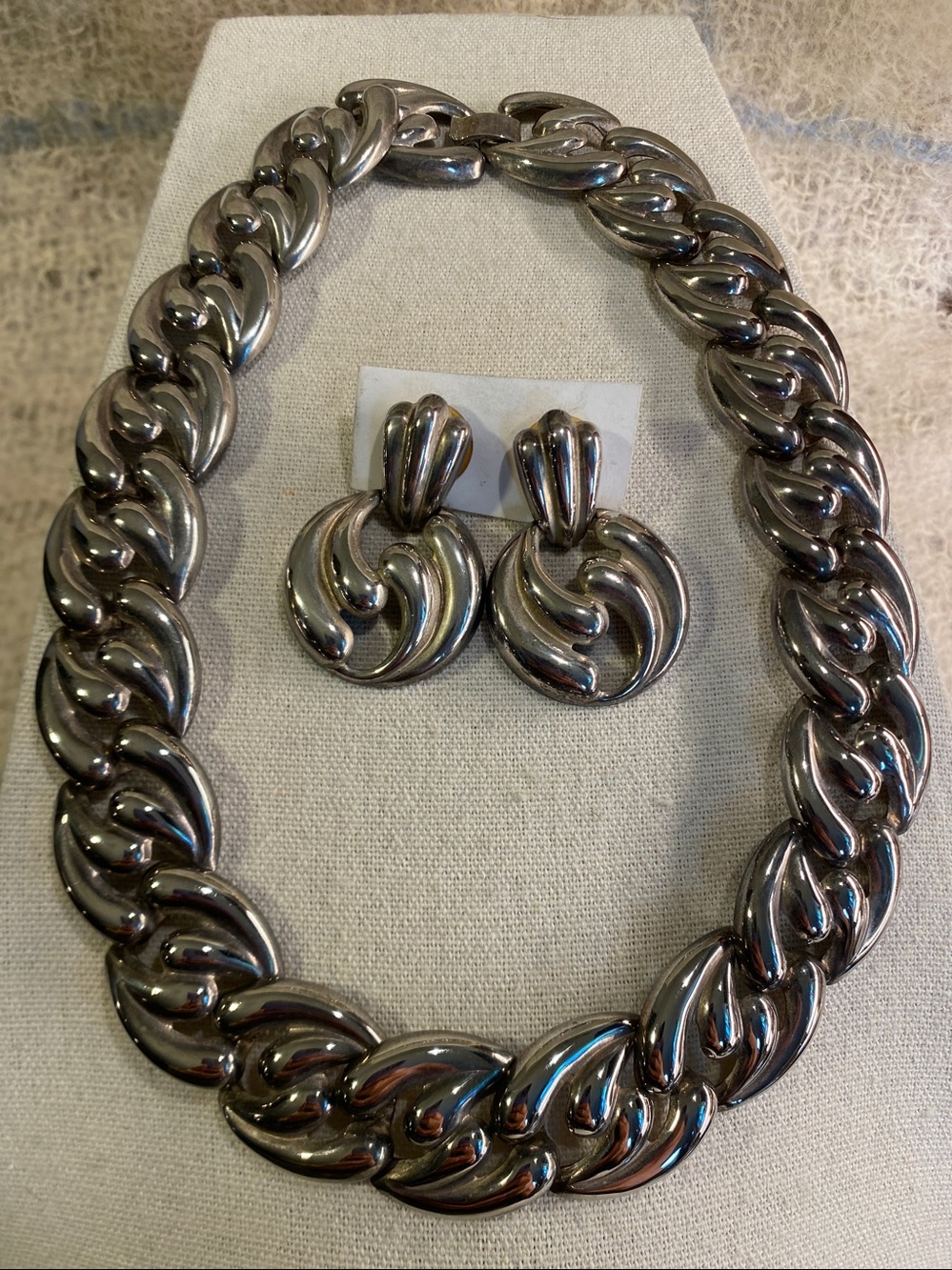 Vintage Silver Plated Statement Necklace & Pierced Earrings Set 17”